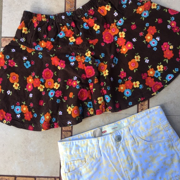 Skirts - Picture 2 of 6